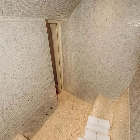 Luxury Hariton Villa Emporio (Santorini)