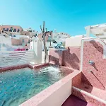Luxury Hariton Villa Emborió