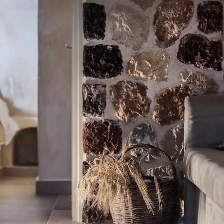 Luxury Hariton * Emporio (Santorini)