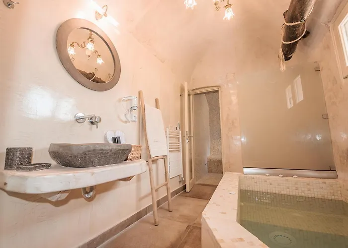 Luxury Hariton Villa *