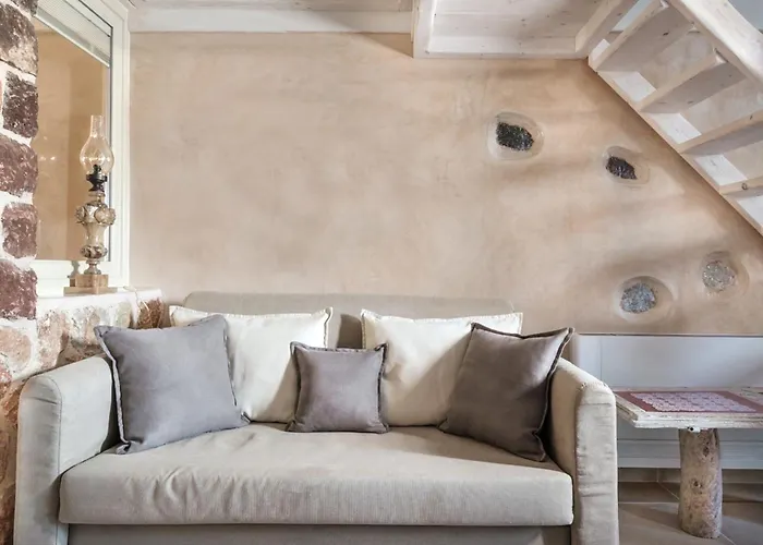 Luxury Hariton * Emporio (Santorini)