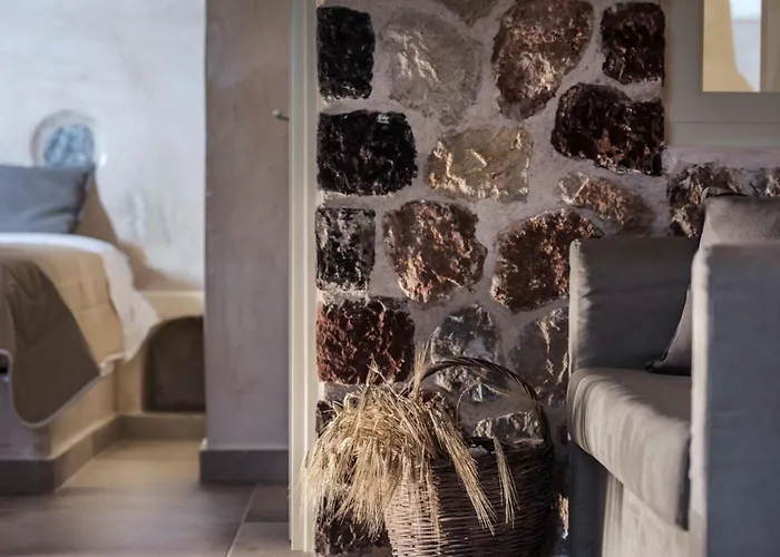 Luxury Hariton * Emporio (Santorini)